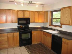 5305 Stock Rd, Columbus, OH 43229 photo 4