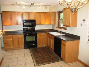 5305 Stock Rd, Columbus, OH 43229 photo 3