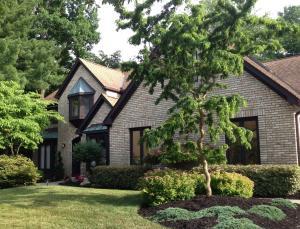 251 Autumn Leaf Ct, Columbus, OH 43235 photo 1