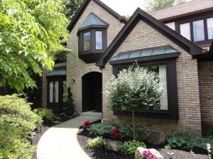 251 Autumn Leaf Ct, Columbus, OH 43235 photo 2
