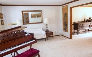 251 Autumn Leaf Ct, Columbus, OH 43235 photo 4