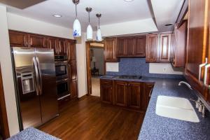 251 Autumn Leaf Ct, Columbus, OH 43235 photo 9