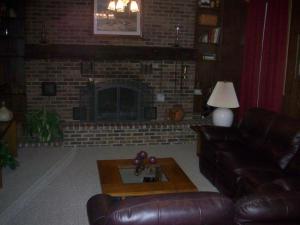 320 W Columbus St, Lithopolis, OH 43136 photo 9