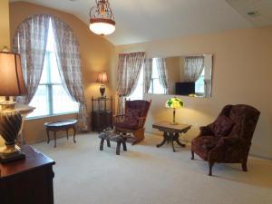 233 Stonebend Dr, Powell, OH 43065 photo 3