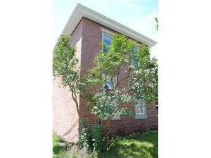 21 E Mithoff St, Columbus, OH 43206 photo 2