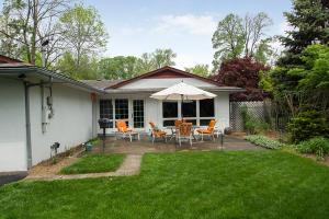 2249 E Broad St, Bexley, OH 43209 photo 2