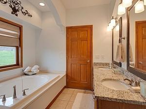 6081 Plummer Rd, Carroll, OH 43112 photo 29