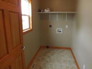 836 E Main St, Logan, OH 43138 photo 6
