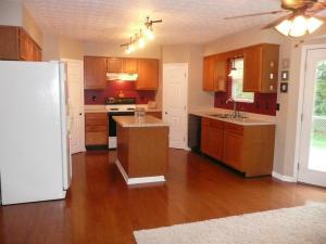 570 Adrian Dr, Delaware, OH 43015 photo 13