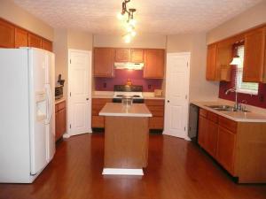 570 Adrian Dr, Delaware, OH 43015 photo 12