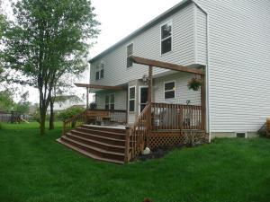 570 Adrian Dr, Delaware, OH 43015 photo 2