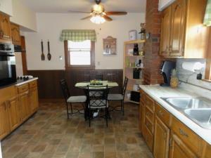 428 E Wheeling St, Lancaster, OH 43130 photo 2