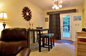 8718 Blessing Dr, Powell, OH 43065 photo 5