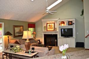 6642 Wynwright Dr, Dublin, OH 43016 photo 9