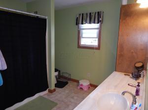548 Main St, Gratiot, OH 43740 photo 5