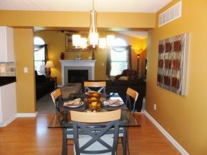 7835 Maple Run Ln, Powell, OH 43065 photo 9