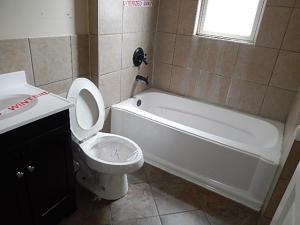 176 E Blake Ave, Columbus, OH 43202 photo 7