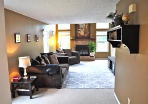 5259 Saddlebrook Dr, Columbus, OH 43221 photo 5
