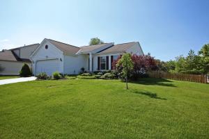 121 Aaron Dr, Delaware, OH 43015 photo 1