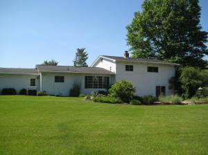 6126 Applegate Ln, Columbus, OH 43213 photo 2