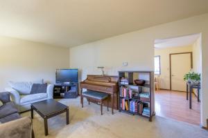 1801 Ibson Dr, Powell, OH 43065 photo 2
