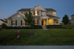 1250 Stone Trail Dr, Blacklick, OH 43004 photo 1