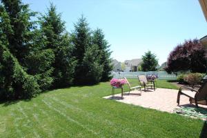 195 Bingham Cir, Delaware, OH 43015 photo 5