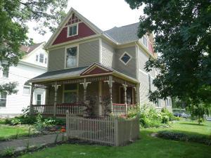151 Oak Hill Ave, Delaware, OH 43015 photo 1