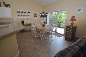 370 Rolling Acre Dr, Lithopolis, OH 43136 photo 10