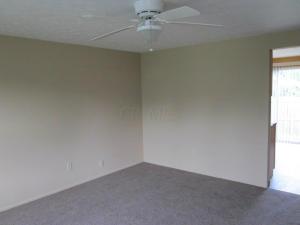 996 Tellega Ave, Columbus, OH 43207 photo 2