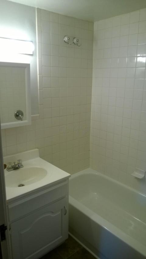 525 E Wheeling St, Lancaster, OH 43130 photo 5