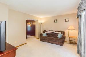 132 Ash St, Delaware, OH 43015 photo 2