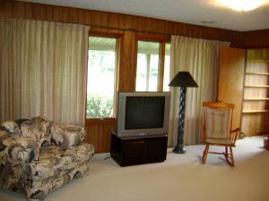 8755 Basil Rd NW, Baltimore, OH 43105 photo 4