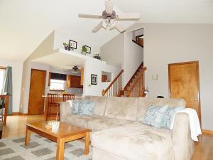 130 Kettering Bnd, Delaware, OH 43015 photo 3