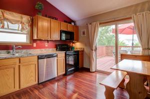 5756 Sharets Dr, Galloway, OH 43119 photo 9