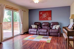 5756 Sharets Dr, Galloway, OH 43119 photo 5