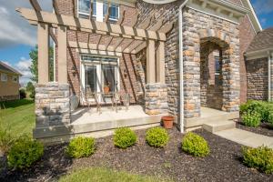 5813 Glendavon Loop, Dublin, OH 43016 photo 2