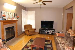 1500 Raspberry Run Dr, Columbus, OH 43204 photo 3