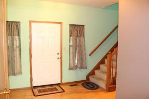 1500 Raspberry Run Dr, Columbus, OH 43204 photo 2