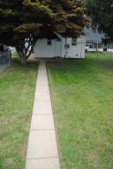 386 E Franklin St, Circleville, OH 43113 photo 5