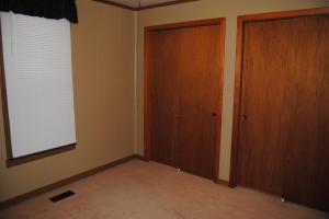 386 E Franklin St, Circleville, OH 43113 photo 17