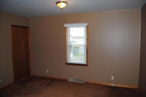 386 E Franklin St, Circleville, OH 43113 photo 23