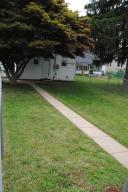 386 E Franklin St, Circleville, OH 43113 photo 10