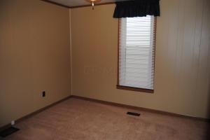 386 E Franklin St, Circleville, OH 43113 photo 16
