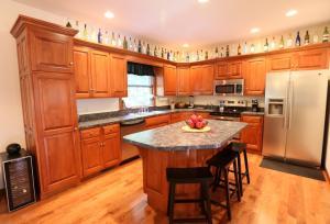 730 Crestrose Dr, Howard, OH 43028 photo 8