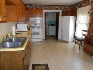 489 E Franklin St, Circleville, OH 43113 photo 8