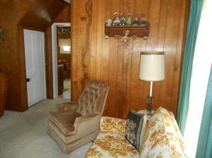 489 E Franklin St, Circleville, OH 43113 photo 4