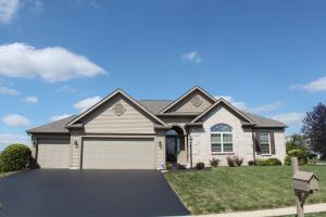 168 Fox Glen Dr E, Pickerington, OH 43147 photo 1