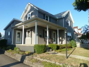 352 E Mill St, Circleville, OH 43113 photo 2