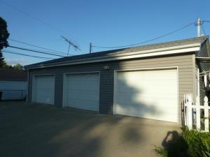 352 E Mill St, Circleville, OH 43113 photo 3